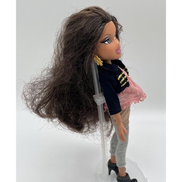 Bratz 10th Anniversary Yasmin 2010 10/10/10 Unlock Secret Surprise Online - Picture 5 of 10